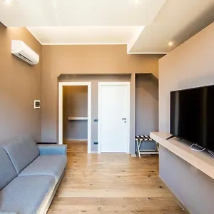 New Wonderful Bilo With Walk-in Closet From Moscova Appartamento