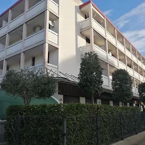 https://condominio-quadrangolo-gemini.hotelinveneto.com