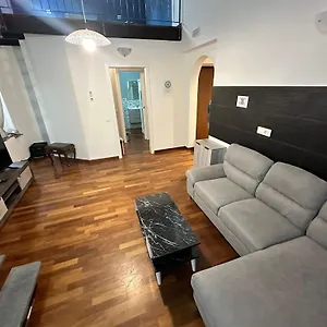 monfalcone.hotelitalianriviera.com/