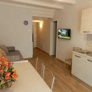 appartamento-esther.hotelitalianriviera.com/